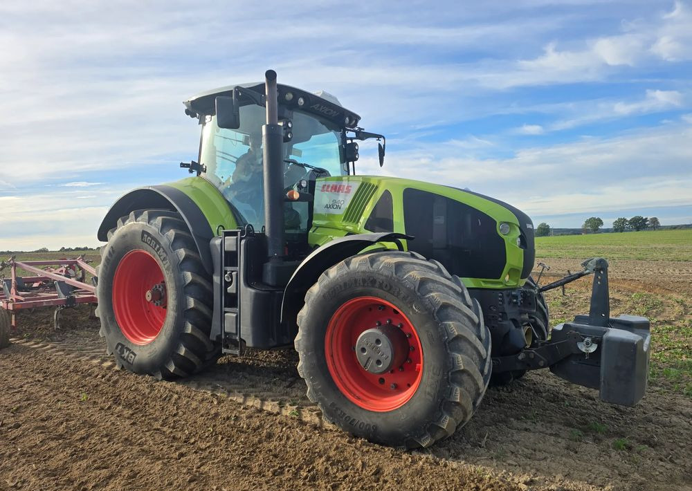 Claas Axion 940 Cmatic - Tracteur agricole: photos 2 Claas Axion 940 Cmatic - Tracteur agricole: photos 2