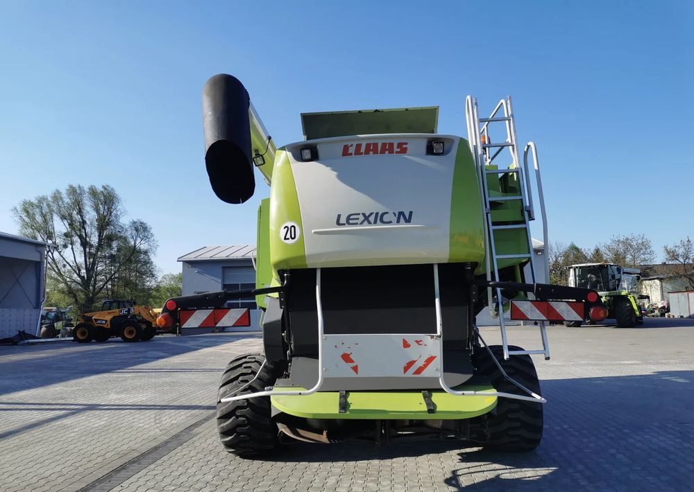 Claas Lexion 600 - Moissonneuse-batteuse: photos 4 Claas Lexion 600 - Moissonneuse-batteuse: photos 4