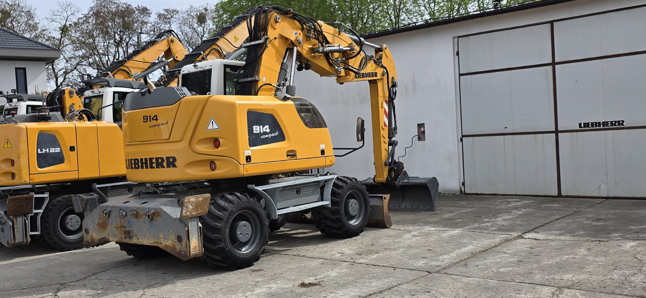 Liebherr A 914 COMPACT - Pelle sur pneus: photos 2 Liebherr A 914 COMPACT - Pelle sur pneus: photos 2