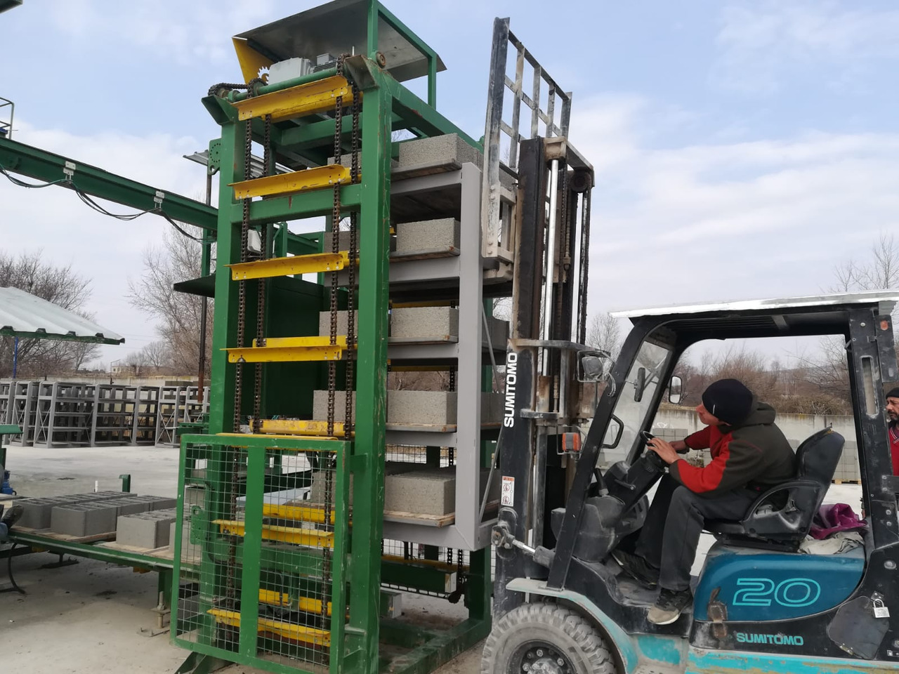 COMPACT 5.1 AUTOMATIC BLOCK MAKING MACHINE - Pondeuse à parpaing: photos 4 COMPACT 5.1 AUTOMATIC BLOCK MAKING MACHINE - Pondeuse à parpaing: photos 4