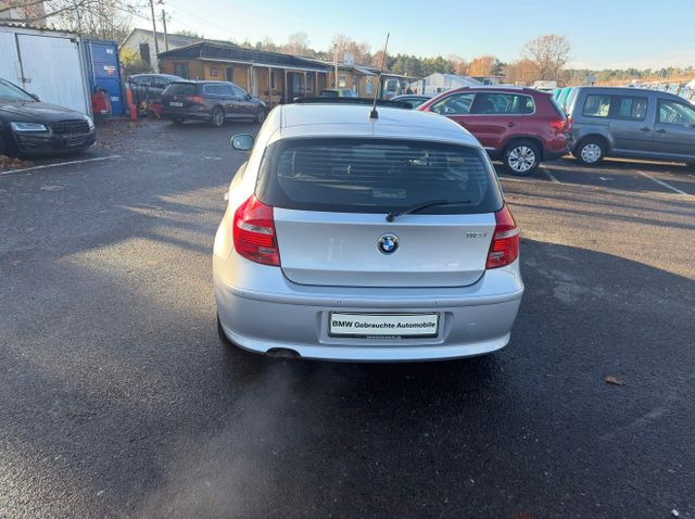 BMW 116i Limousine - Voiture: photos 4 BMW 116i Limousine - Voiture: photos 4