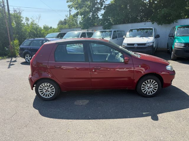 Fiat Punto Aktueller HU Motorschaden - Berline: photos 3 Fiat Punto Aktueller HU Motorschaden - Berline: photos 3