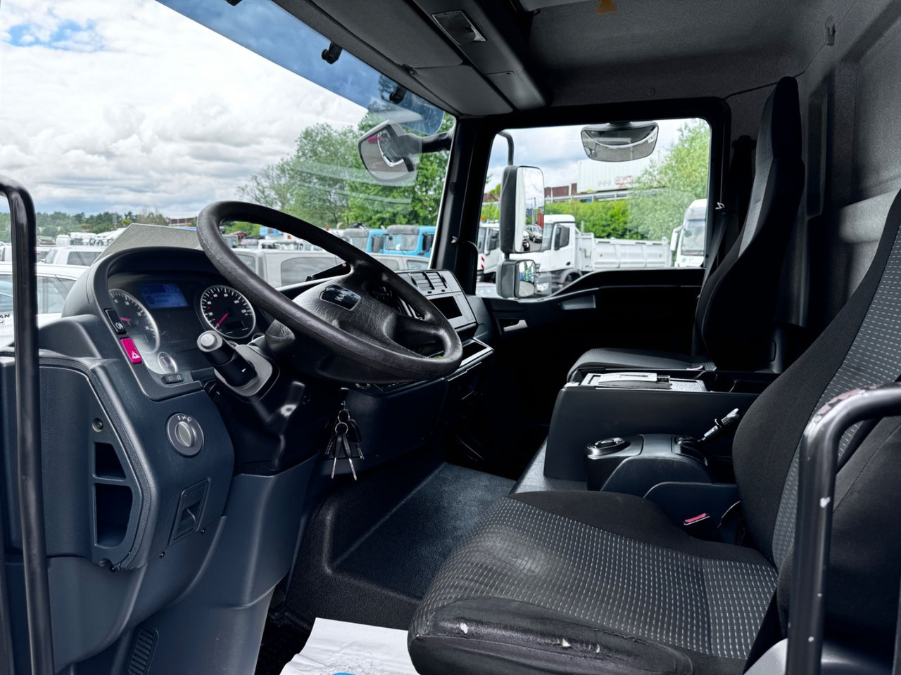 Camion frigorifique MAN TGL 8.180   FG: photos 9