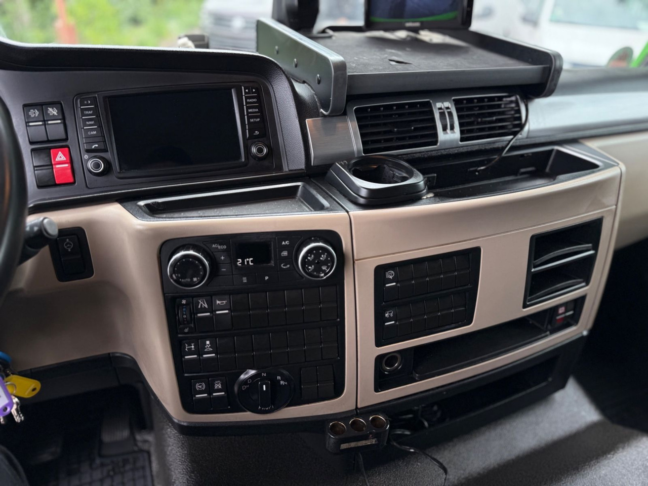 MAN TGM 15.290 Klima Temopmat Lbw - Camion à rideaux coulissants: photos 5 MAN TGM 15.290 Klima Temopmat Lbw - Camion à rideaux coulissants: photos 5