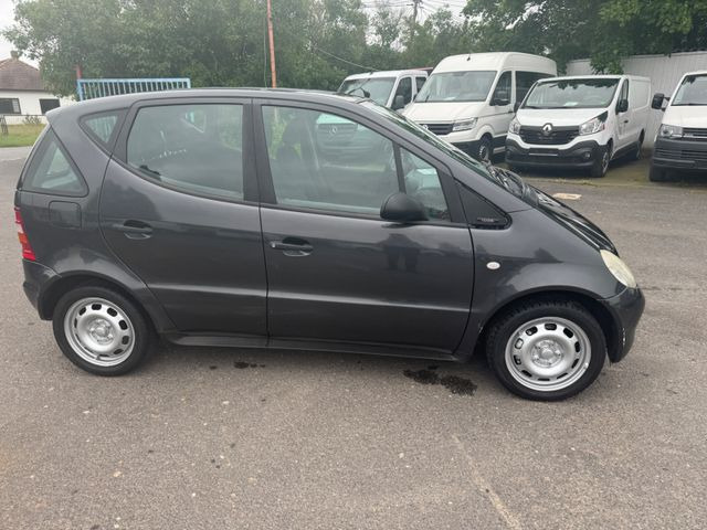 Mercedes-Benz A 160 A -Klasse A 160 - Voiture: photos 3 Mercedes-Benz A 160 A -Klasse A 160 - Voiture: photos 3