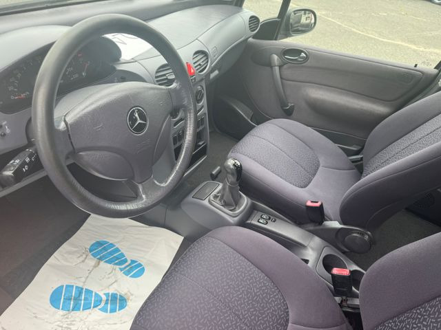 Voiture Mercedes-Benz A 160 A -Klasse A 160: photos 7 Voiture Mercedes-Benz A 160 A -Klasse A 160: photos 7