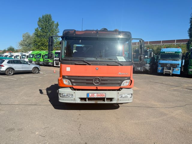 Mercedes-Benz Atego 1223 mit Kran MKG HLK 76 - Camion plateau, Camion grue: photos 1 Mercedes-Benz Atego 1223 mit Kran MKG HLK 76 - Camion plateau, Camion grue: photos 1