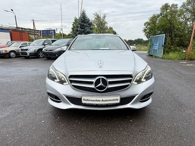 Mercedes-Benz E 300 E -Klasse Lim. E 300 BlueTec - Berline: photos 1 Mercedes-Benz E 300 E -Klasse Lim. E 300 BlueTec - Berline: photos 1