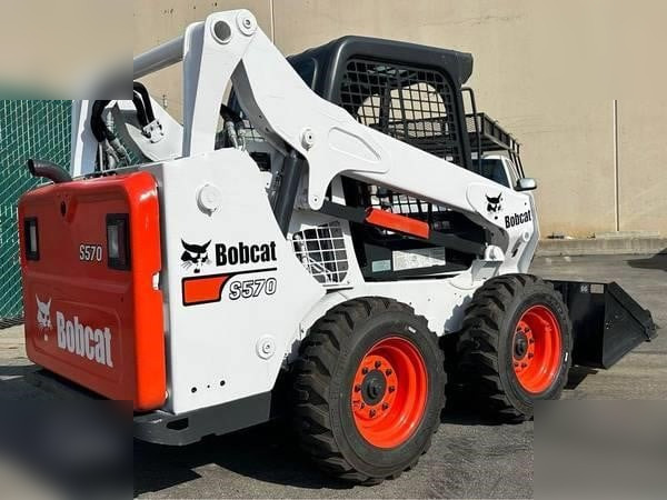 BOBCAT S570 - Mini chargeuse: photos 1 BOBCAT S570 - Mini chargeuse: photos 1