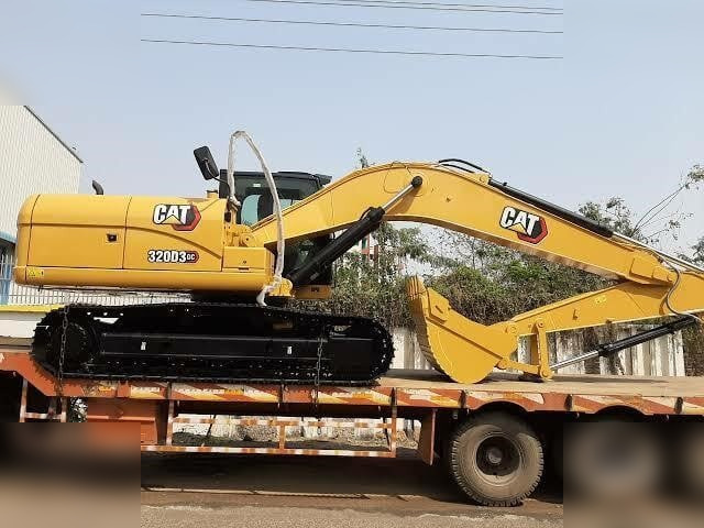 CATERPILLAR 320D3GC - Pelle sur chenille: photos 4 CATERPILLAR 320D3GC - Pelle sur chenille: photos 4
