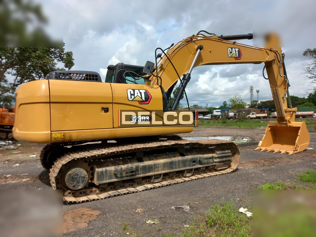Pelle sur chenille neuf CATERPILLAR 323D3: photos 6