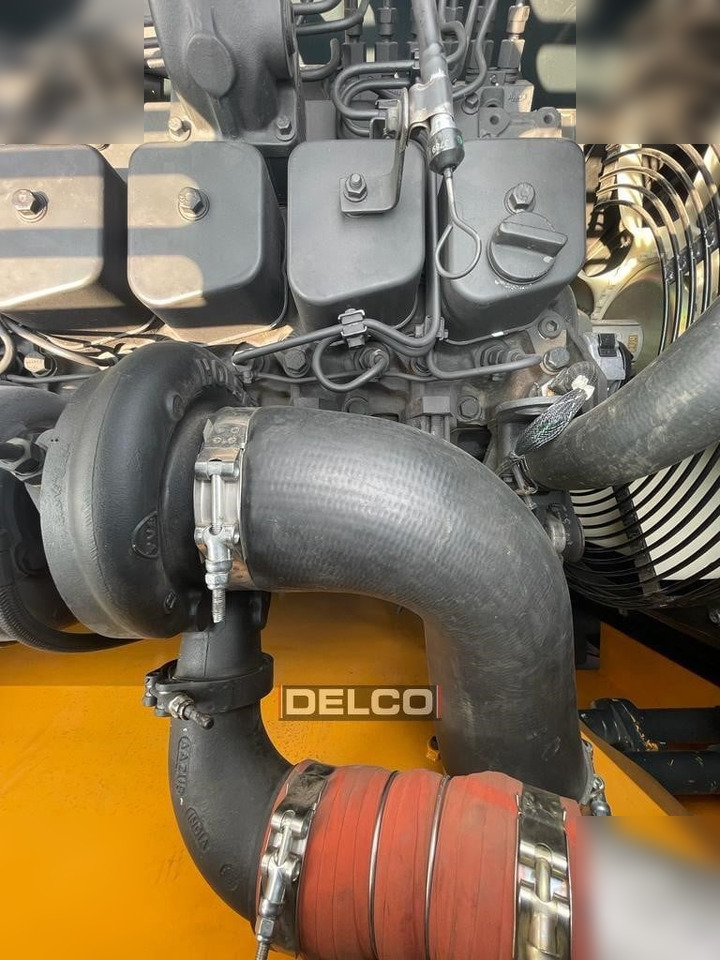 Pelle sur chenille neuf HYUNDAI ROBEX 215L SMART: photos 8 Pelle sur chenille neuf HYUNDAI ROBEX 215L SMART: photos 8