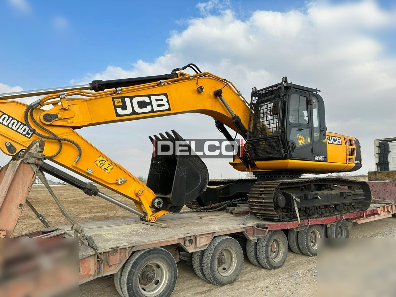 JCB 225 LC - Pelle sur chenille: photos 1 JCB 225 LC - Pelle sur chenille: photos 1