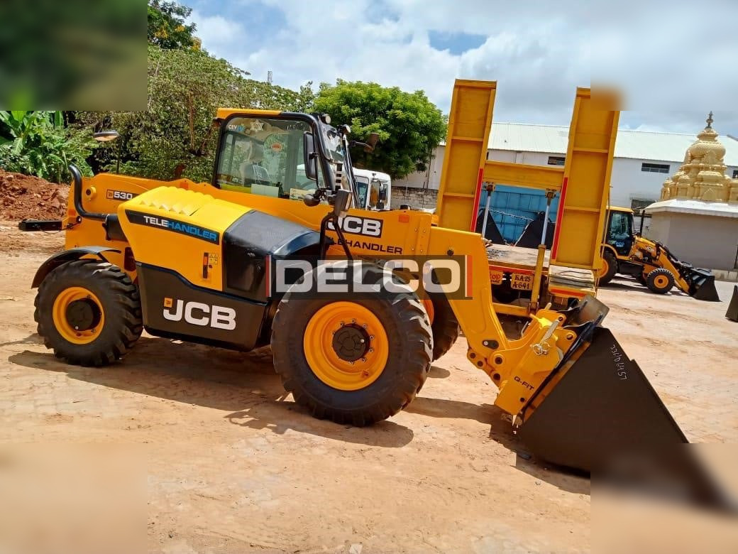 Chariot télescopique neuf JCB 530-70: photos 6
