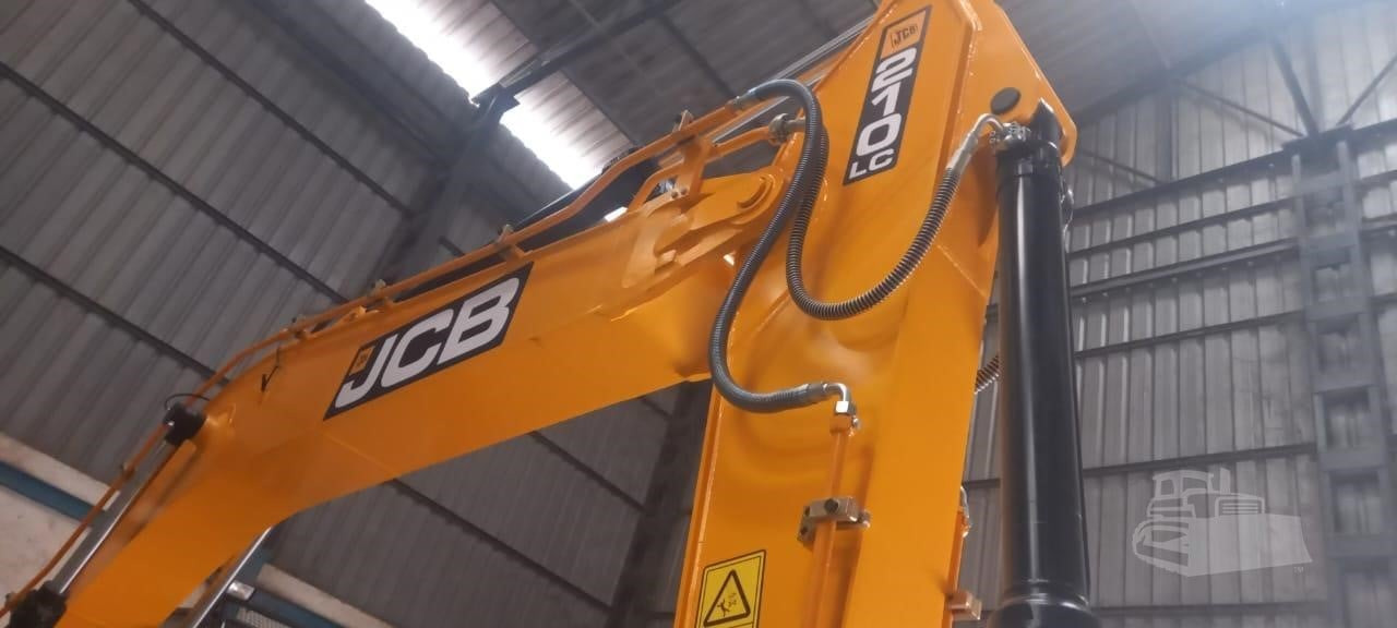 JCB JS210 LC - Pelle sur chenille: photos 3 JCB JS210 LC - Pelle sur chenille: photos 3
