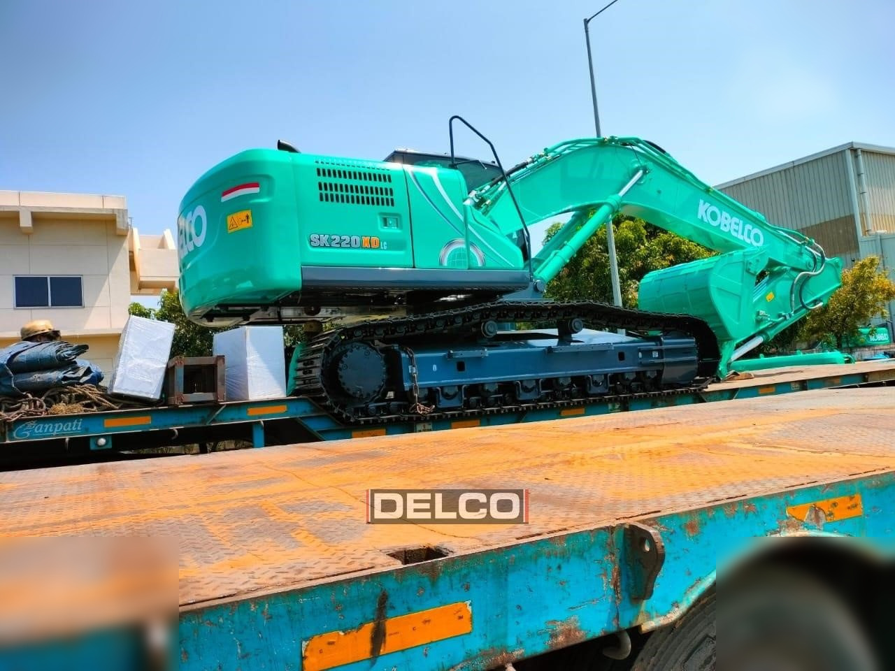 KOBELCO SK220 - Pelle sur chenille: photos 1 KOBELCO SK220 - Pelle sur chenille: photos 1