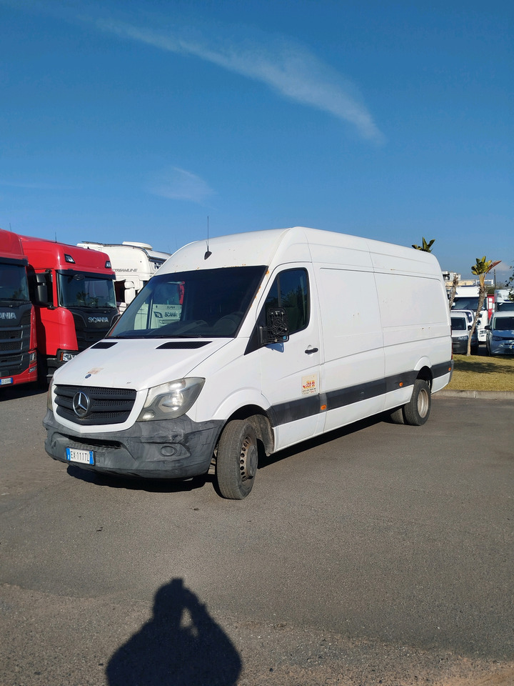 Mercedes Sprinter - Fourgon utilitaire: photos 4 Mercedes Sprinter - Fourgon utilitaire: photos 4