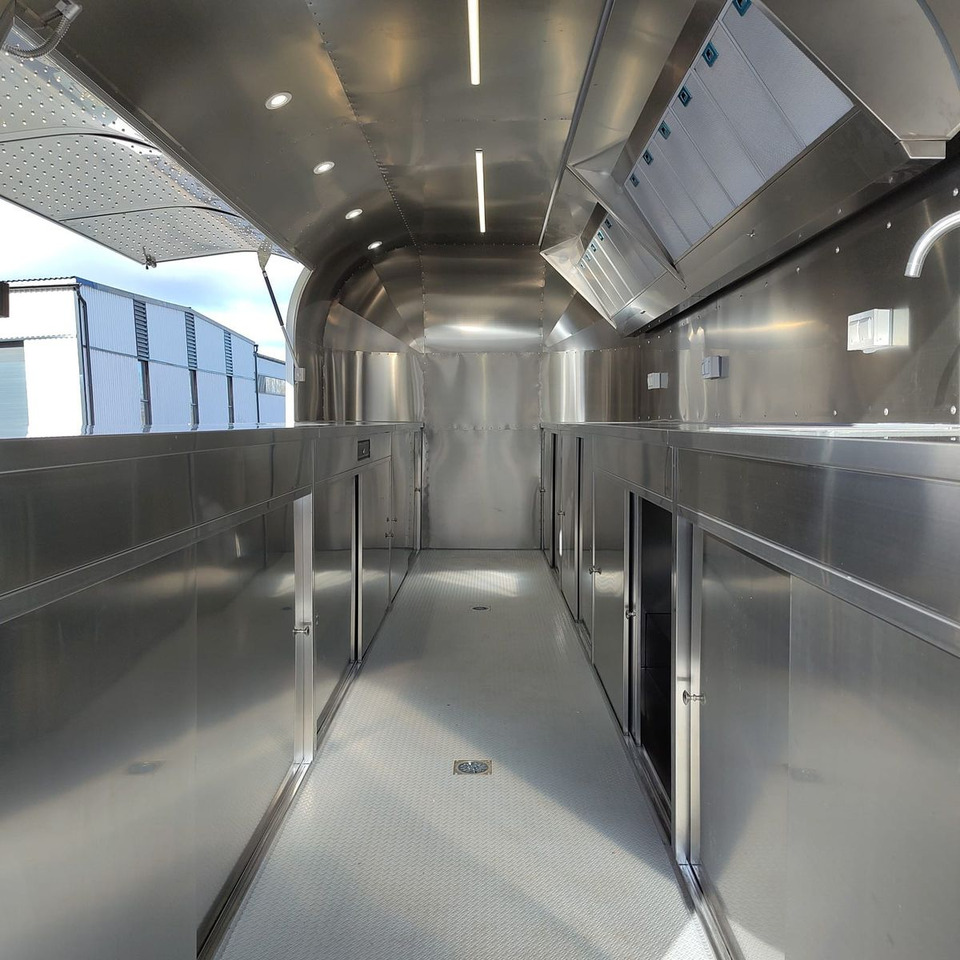Esselmann Delistar Foodtruck 6000 ähn. Airstream - Remorque magasin: photos 2 Esselmann Delistar Foodtruck 6000 ähn. Airstream - Remorque magasin: photos 2