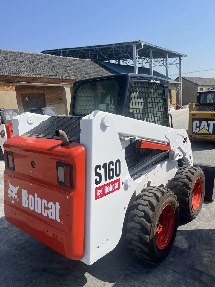 Bobcat S160 - Mini chargeuse: photos 4 Bobcat S160 - Mini chargeuse: photos 4