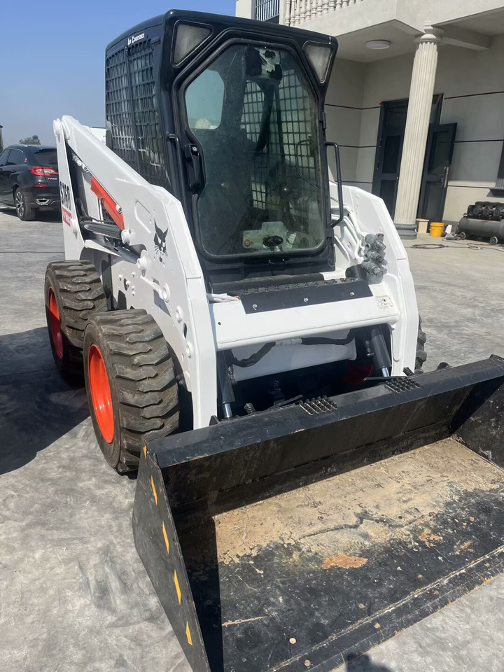 Bobcat S160 - Mini chargeuse: photos 2 Bobcat S160 - Mini chargeuse: photos 2