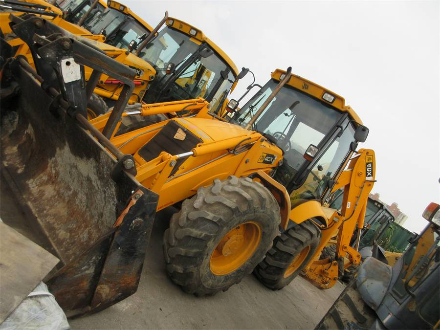 JCB 4CX - Tractopelle: photos 1 JCB 4CX - Tractopelle: photos 1