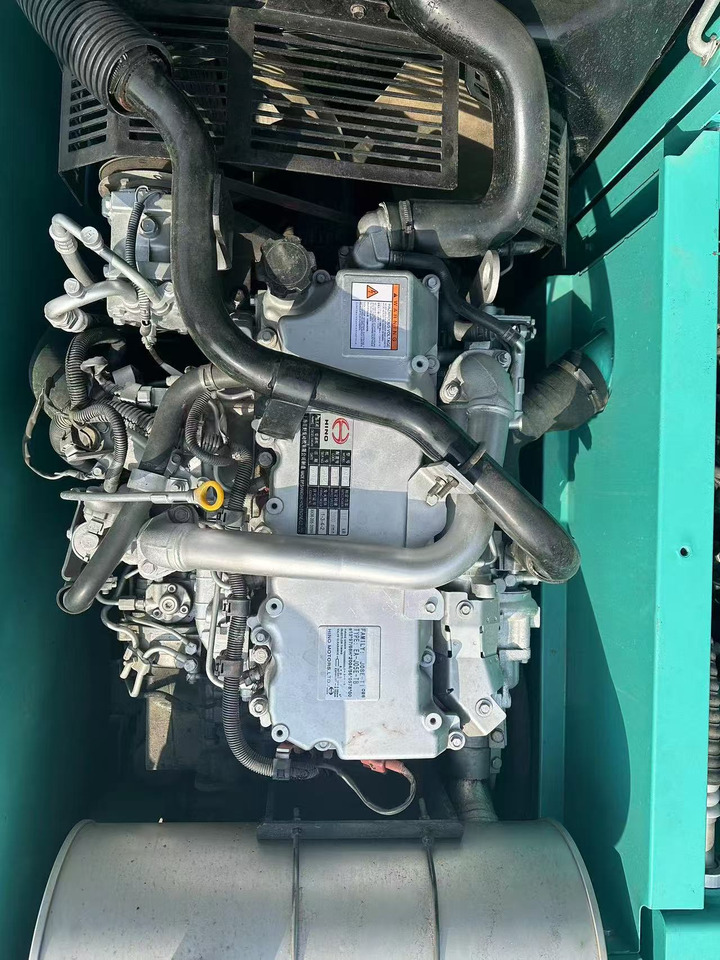 Kobelco SK200D - Pelle sur chenille: photos 5 Kobelco SK200D - Pelle sur chenille: photos 5