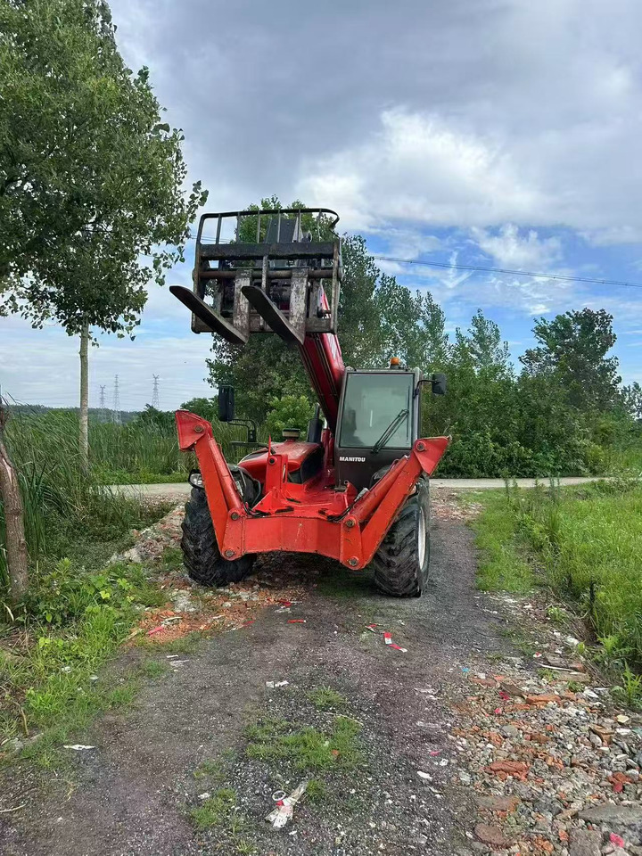 MANITOU MT-1740 - Chariot télescopique: photos 5 MANITOU MT-1740 - Chariot télescopique: photos 5