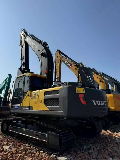 VOLVO EC240 - Pelle sur chenille: photos 4 VOLVO EC240 - Pelle sur chenille: photos 4
