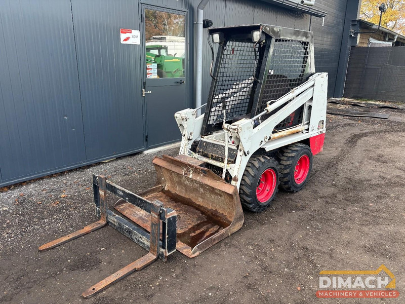Bobcat S70 Bak en palletvorken - Chargeuse: photos 2 Bobcat S70 Bak en palletvorken - Chargeuse: photos 2
