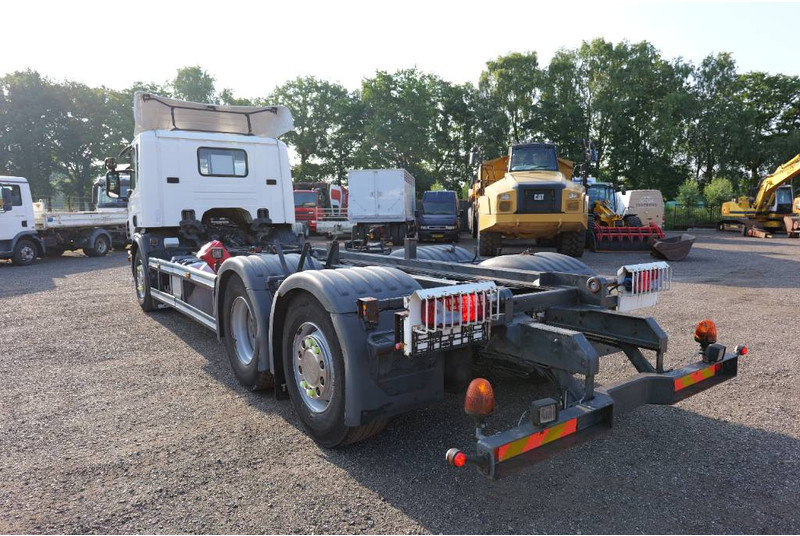 Scania P 230 Euro 5 6x2*4 TOP!! Retarder right hand steer - Châssis cabine: photos 2 Scania P 230 Euro 5 6x2*4 TOP!! Retarder right hand steer - Châssis cabine: photos 2