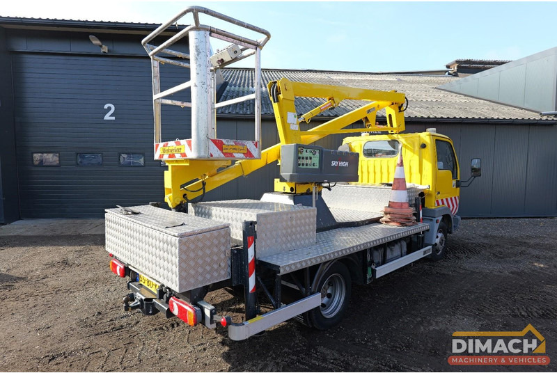 Nissan Cabstar E Sky high autohoogwerker 12meter elektrisch bedienbaar. manbak capaciteit 215kilo - Véhicule utilitaire: photos 2 Nissan Cabstar E Sky high autohoogwerker 12meter elektrisch bedienbaar. manbak capaciteit 215kilo - Véhicule utilitaire: photos 2