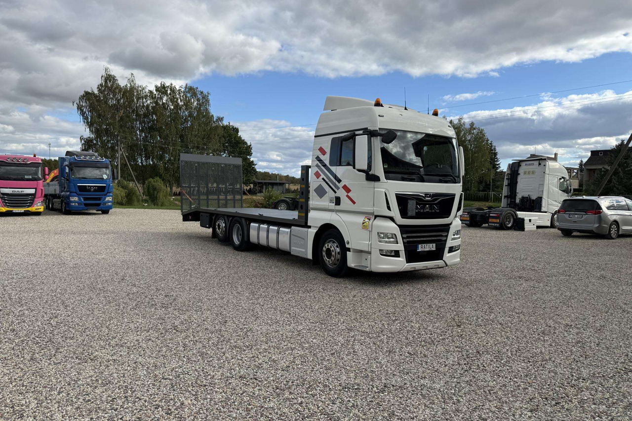 MAN TGX 26.420 - Camion porte-voitures: photos 3 MAN TGX 26.420 - Camion porte-voitures: photos 3
