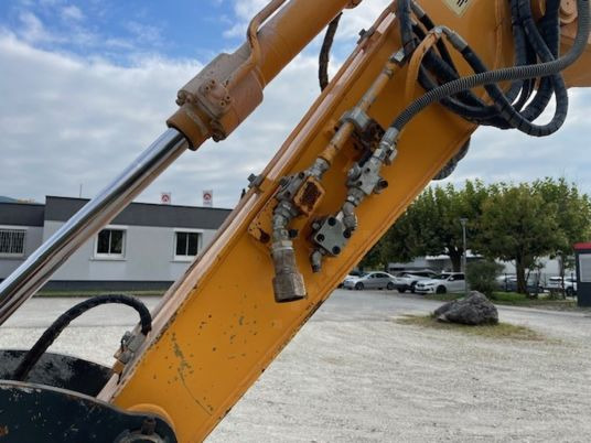 Hyundai R80 -9A - Pelle sur chenille: photos 4 Hyundai R80 -9A - Pelle sur chenille: photos 4