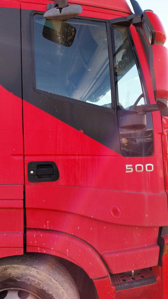 Drzwi do IVECO STRALIS 500 prawe/lewe - Portière et pièces pour Camion: photos 2 Drzwi do IVECO STRALIS 500 prawe/lewe - Portière et pièces pour Camion: photos 2