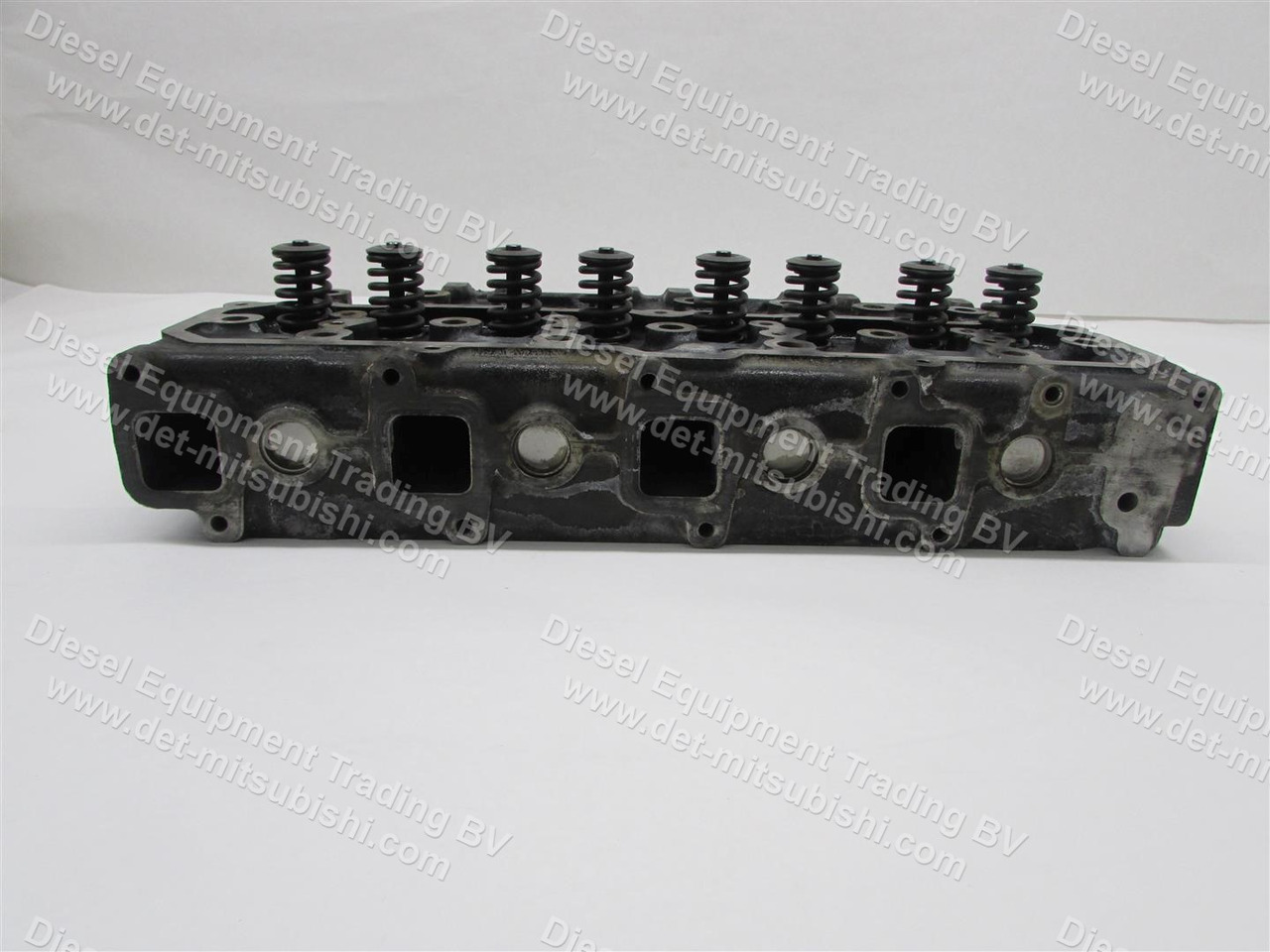 MITSUBISHI HEAD ASM; CYLINDER S4S-DT (W/VALVES) REBUILD - Culasse pour Matériel industriel: photos 1 MITSUBISHI HEAD ASM; CYLINDER S4S-DT (W/VALVES) REBUILD - Culasse pour Matériel industriel: photos 1
