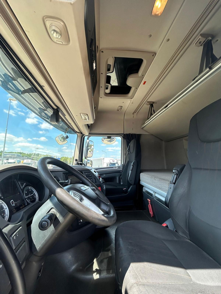 DAF XF 480 bj. 2018 / Euro 6 / Automaat/ Smart 2 tacho - Tracteur routier: photos 1 DAF XF 480 bj. 2018 / Euro 6 / Automaat/ Smart 2 tacho - Tracteur routier: photos 1