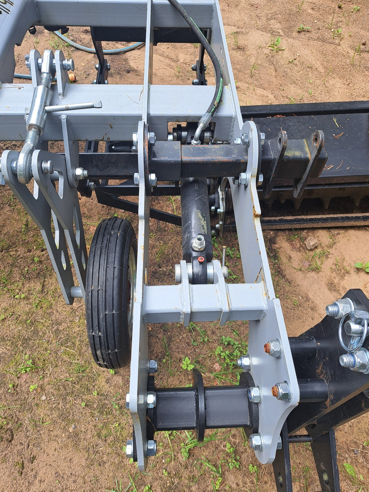 Bineuse neuf Berrypark Roll- und Fingerhacke / Orchard Weeder / Sarcleuse arboricole / Pielnik sadowniczy: photos 8 Bineuse neuf Berrypark Roll- und Fingerhacke / Orchard Weeder / Sarcleuse arboricole / Pielnik sadowniczy: photos 8