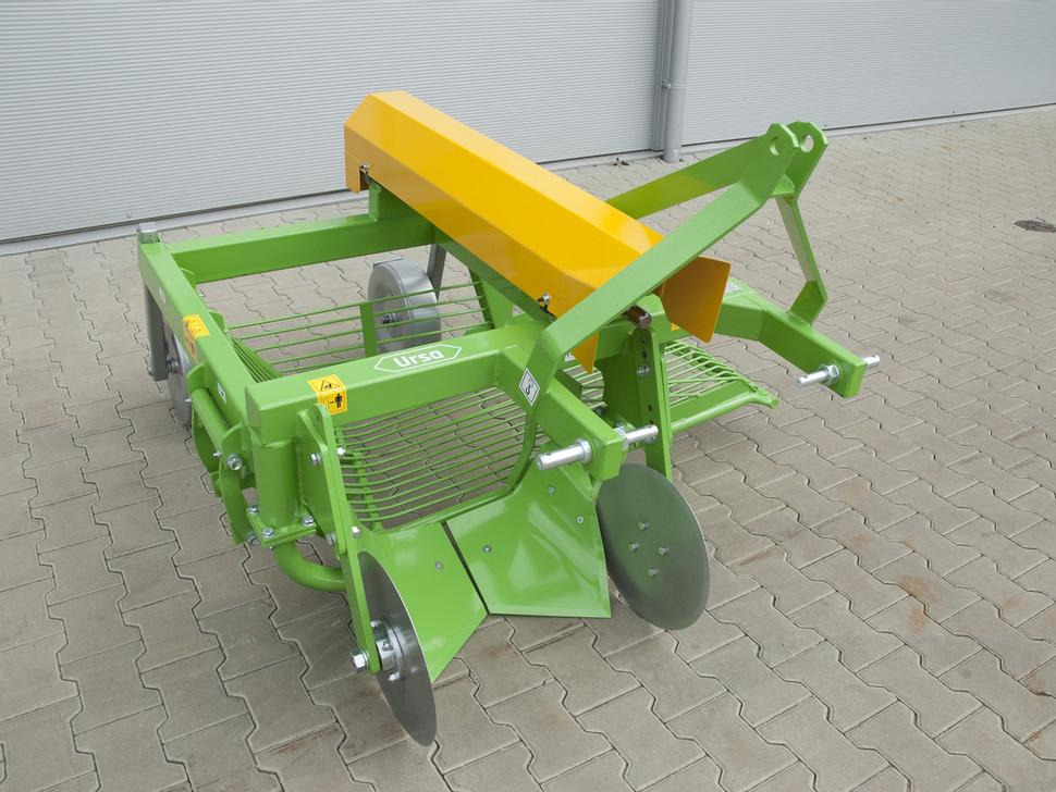 Bomet Siebkettenroder / Potato digger / Arracheuse de pomme de terre / Scavapatate / Однорядная картофельная копалка / Kopaczka do ziemniaków Ursa Z655 - Arracheuse de pommes de terre: photos 4 Bomet Siebkettenroder / Potato digger / Arracheuse de pomme de terre / Scavapatate / Однорядная картофельная копалка / Kopaczka do ziemniaków Ursa Z655 - Arracheuse de pommes de terre: photos 4