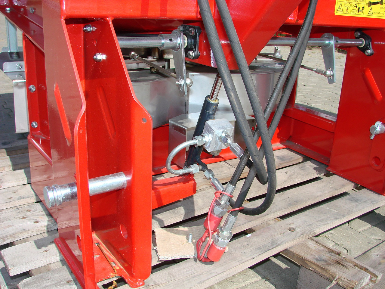 JAR-MET Düngerstreuer / Fertilizer spreader / Epandeur d'engrais / Rozsiewacz nawozów 1200 kg - Distributeur d'engrais: photos 2 JAR-MET Düngerstreuer / Fertilizer spreader / Epandeur d'engrais / Rozsiewacz nawozów 1200 kg - Distributeur d'engrais: photos 2