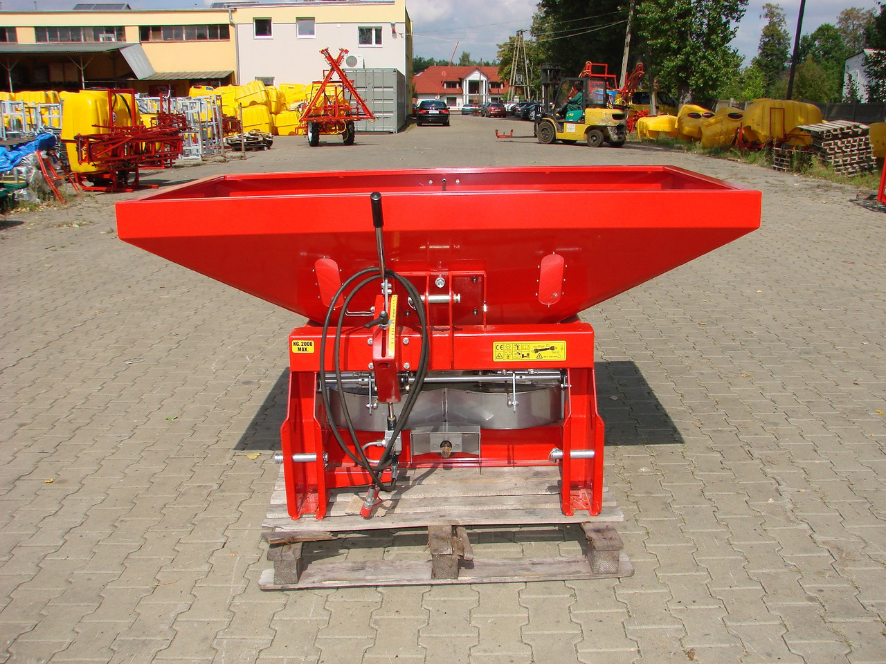 JAR-MET Düngerstreuer / Fertilizer spreader / Epandeur d'engrais / Rozsiewacz nawozów 1200 kg - Distributeur d'engrais: photos 4 JAR-MET Düngerstreuer / Fertilizer spreader / Epandeur d'engrais / Rozsiewacz nawozów 1200 kg - Distributeur d'engrais: photos 4