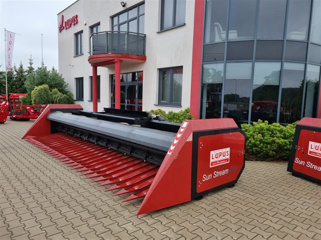 Lupus Sonnenblummenvorsatz / Sunflower harvester / Coupe à tournesol / Сosechadora / Macchina per la raccolta dei girasoli / Жатка для подсолнечника / Przystawka do słonecznika 6,5 m - Equipement à tournesol: photos 5 Lupus Sonnenblummenvorsatz / Sunflower harvester / Coupe à tournesol / Сosechadora / Macchina per la raccolta dei girasoli / Жатка для подсолнечника / Przystawka do słonecznika 6,5 m - Equipement à tournesol: photos 5