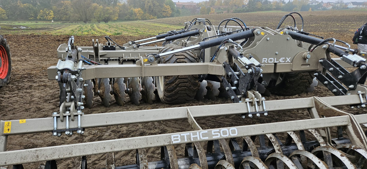 ROLEX Scheibenegge / Hydraulic discs harrow / Dechaumeur à disques / Erpice a dischi / Grada de discos / Дисковая борона / Brona talerzowa 5 m - Cover crop: photos 2 ROLEX Scheibenegge / Hydraulic discs harrow / Dechaumeur à disques / Erpice a dischi / Grada de discos / Дисковая борона / Brona talerzowa 5 m - Cover crop: photos 2
