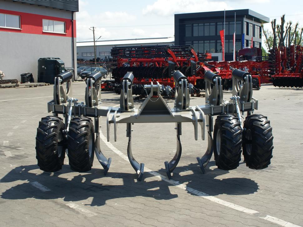 ROLEX Tiefenlockerer / Subsoiler / Décompacteur / Dissodatori / Subsolador / Глубокорыхлитель / Głębosz typ V 3 m - Décompacteur: photos 4 ROLEX Tiefenlockerer / Subsoiler / Décompacteur / Dissodatori / Subsolador / Глубокорыхлитель / Głębosz typ V 3 m - Décompacteur: photos 4