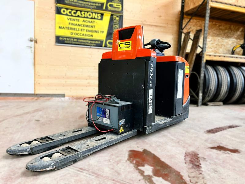 BT OSE250 Gerbeur transpalette électrique - Gerbeur: photos 1 BT OSE250 Gerbeur transpalette électrique - Gerbeur: photos 1