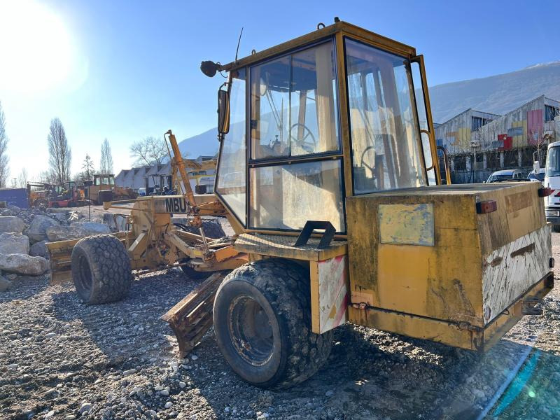 Mbu G50A NIVELEUSE 7T - Niveleuse: photos 2 Mbu G50A NIVELEUSE 7T - Niveleuse: photos 2