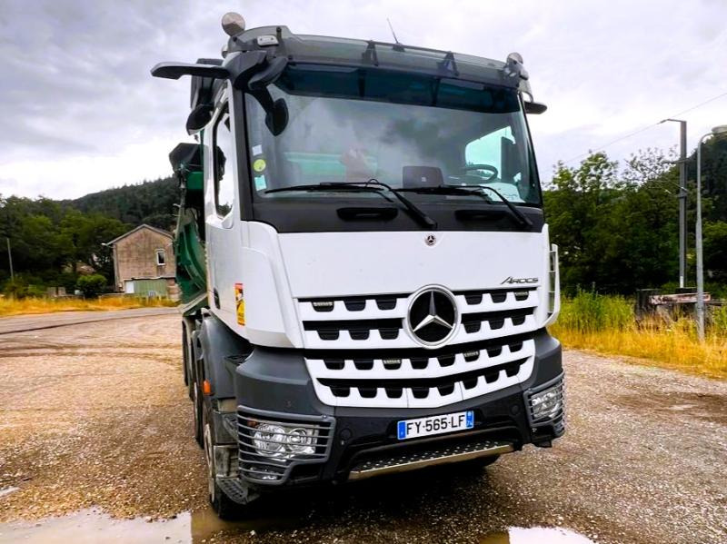 Mercedes Arocs CAMION BENNE 8x4 460cv 11L Euro6 - Camion benne: photos 3 Mercedes Arocs CAMION BENNE 8x4 460cv 11L Euro6 - Camion benne: photos 3