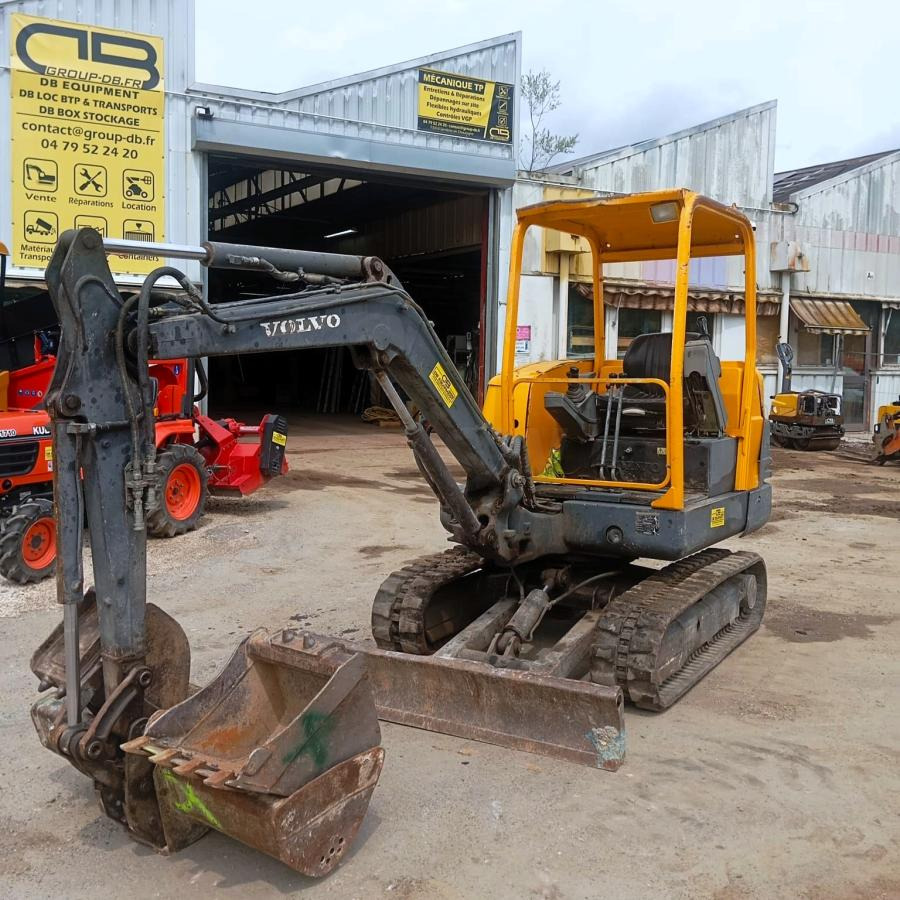 Volvo EC25 MINIPELLE 2,5T - Mini pelle: photos 1 Volvo EC25 MINIPELLE 2,5T - Mini pelle: photos 1