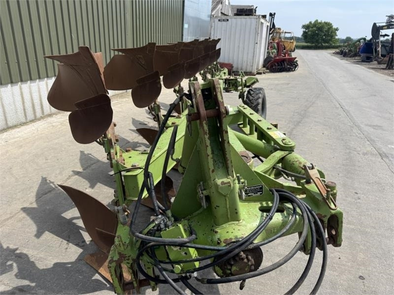 Charrue Dowdeswell MA 145 7 Furrow Plough **Video Below**: photos 6