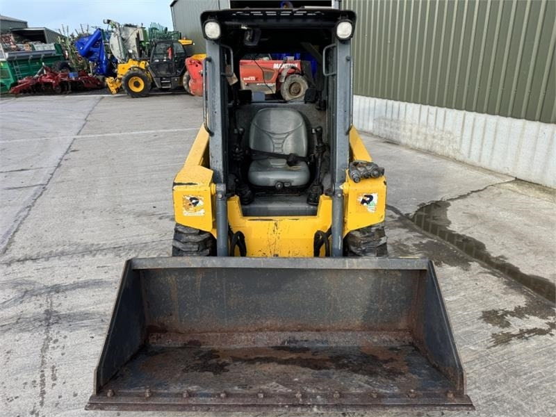 Gehl R135 Skid Steer  - Mini chargeuse: photos 5 Gehl R135 Skid Steer  - Mini chargeuse: photos 5
