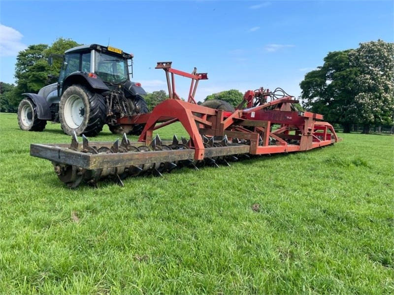 K-Two AE-RO II 9.6 Meter Grassland Aerator - Matériel de jardinage: photos 4 K-Two AE-RO II 9.6 Meter Grassland Aerator - Matériel de jardinage: photos 4